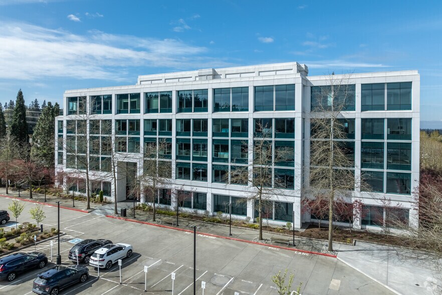 13810 SE Eastgate Way, Bellevue, WA for sale - Primary Photo - Image 1 of 1