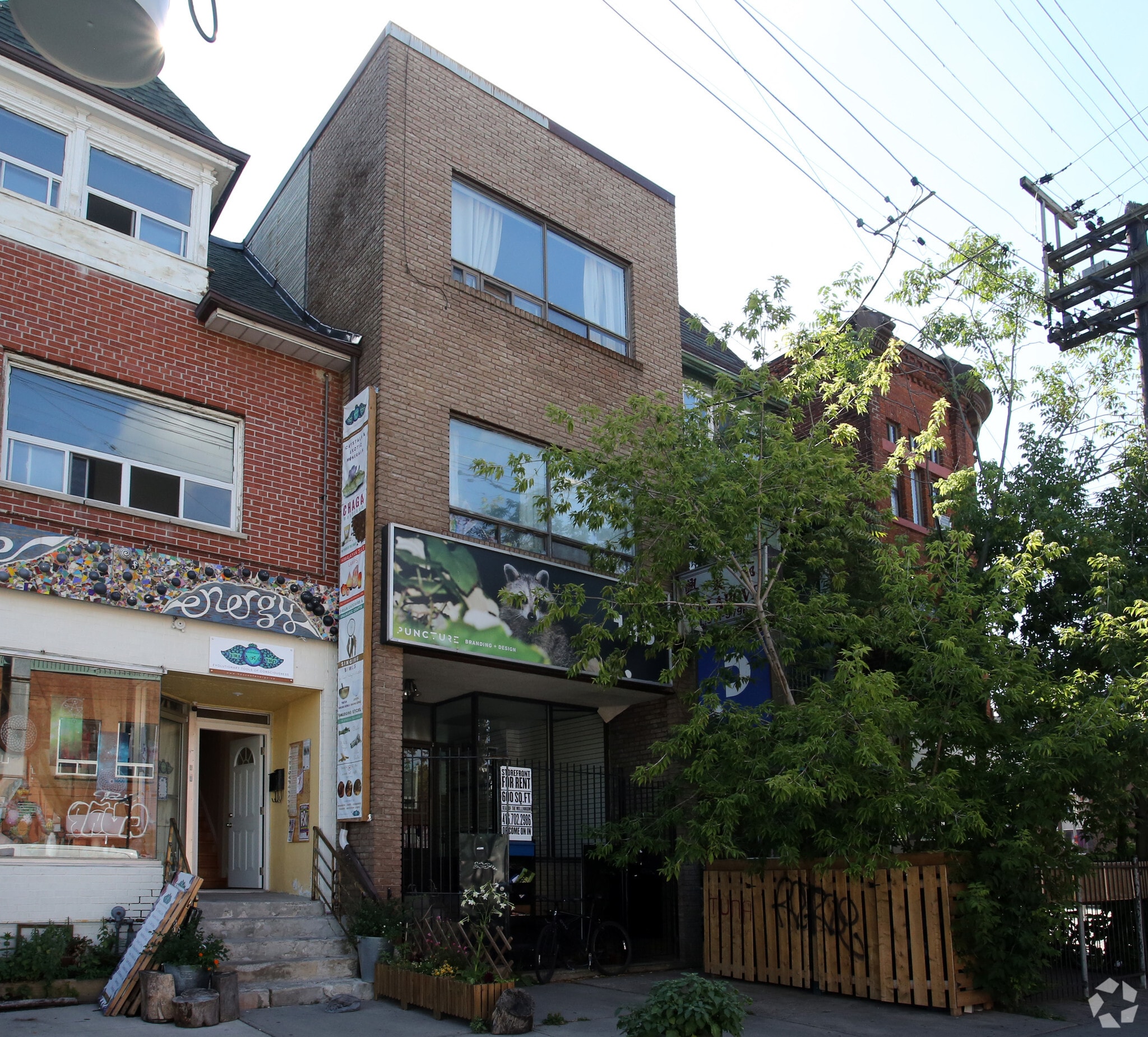 143 Augusta Sq, Toronto, ON for sale Primary Photo- Image 1 of 1