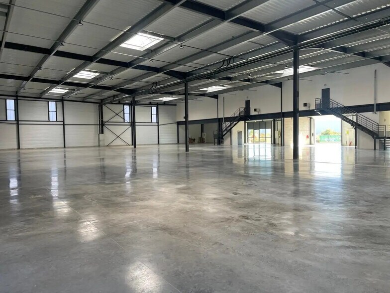 Flex in Villebon-sur-Yvette for lease - Building Photo - Image 3 of 21