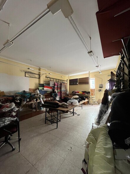 Retail in Cáceres, Cáceres for lease - Primary Photo - Image 2 of 8