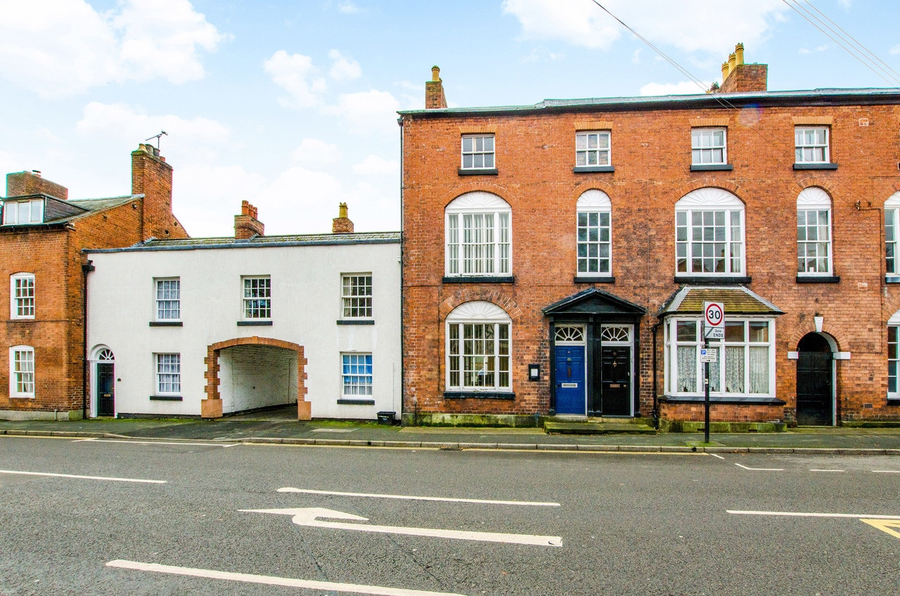16 Upper Brook St, Oswestry for sale Primary Photo- Image 1 of 1