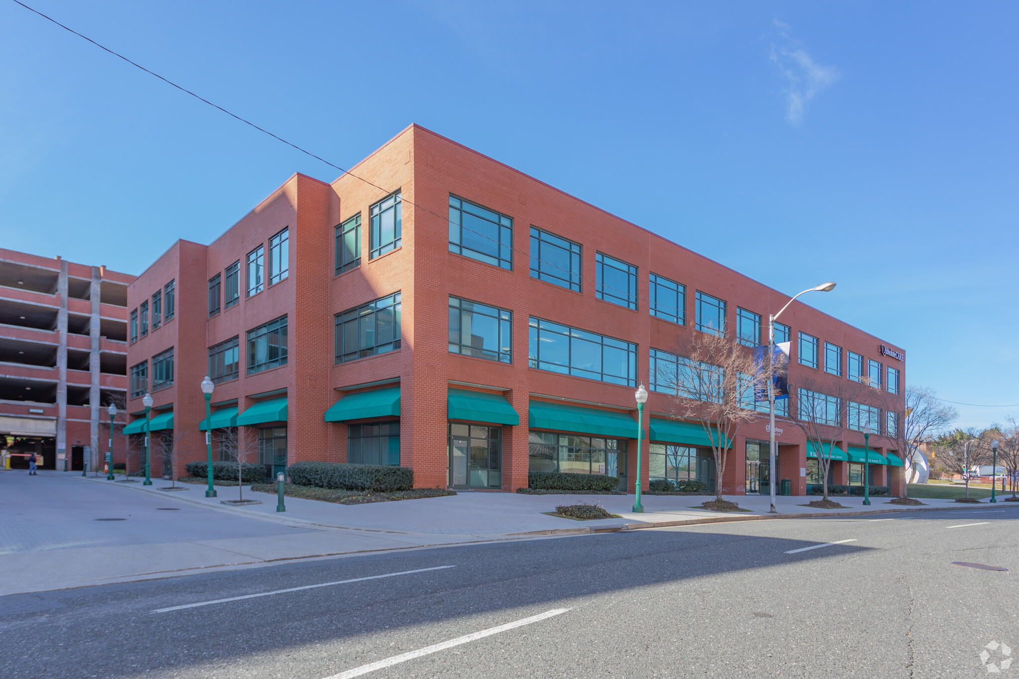 1040 Park Ave, Baltimore, MD for lease Primary Photo- Image 1 of 8