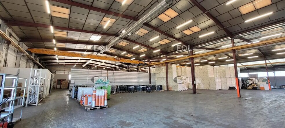 Industrial in Vaulx-en-Velin for lease - Building Photo - Image 2 of 11