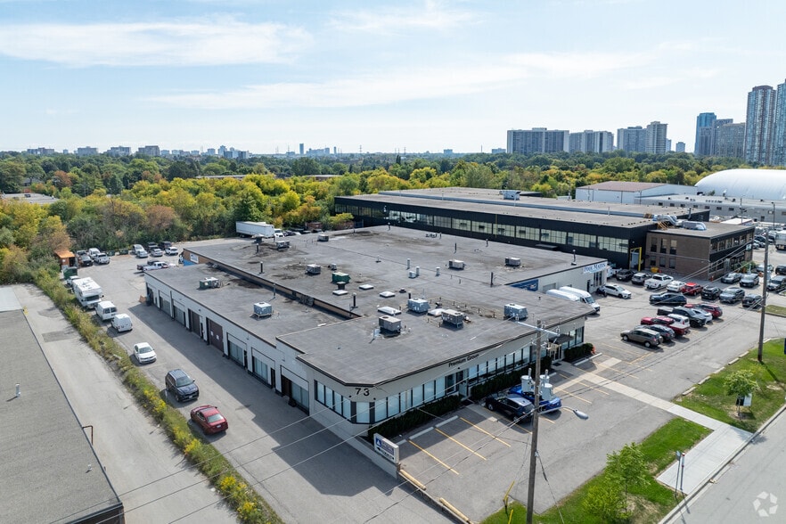 73 Railside Rd, Toronto, ON for lease - Building Photo - Image 3 of 4