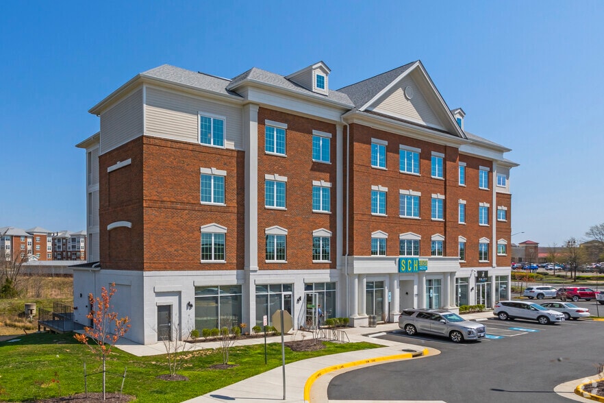 2200 Carl D Silver Pkwy, Fredericksburg, VA for lease - Building Photo - Image 2 of 32