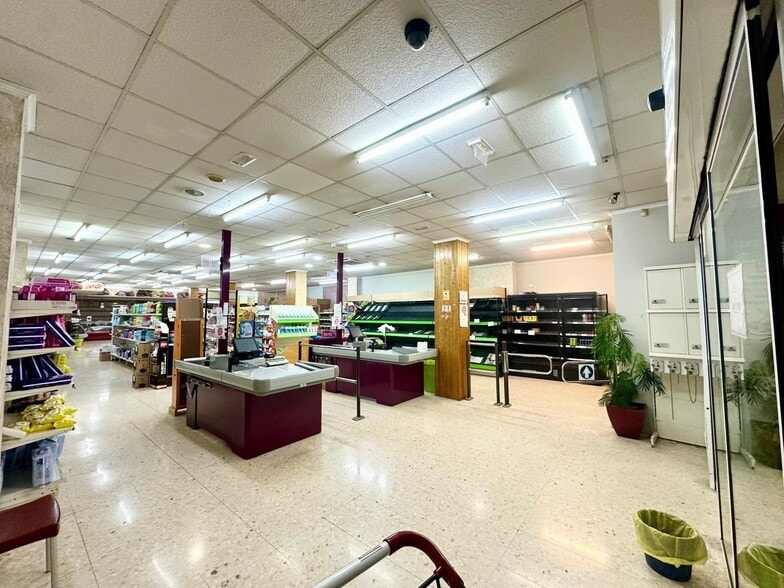 Carrer Reverendo Rafael Peris, 23, Carlet, Valencia for lease - Building Photo - Image 3 of 33