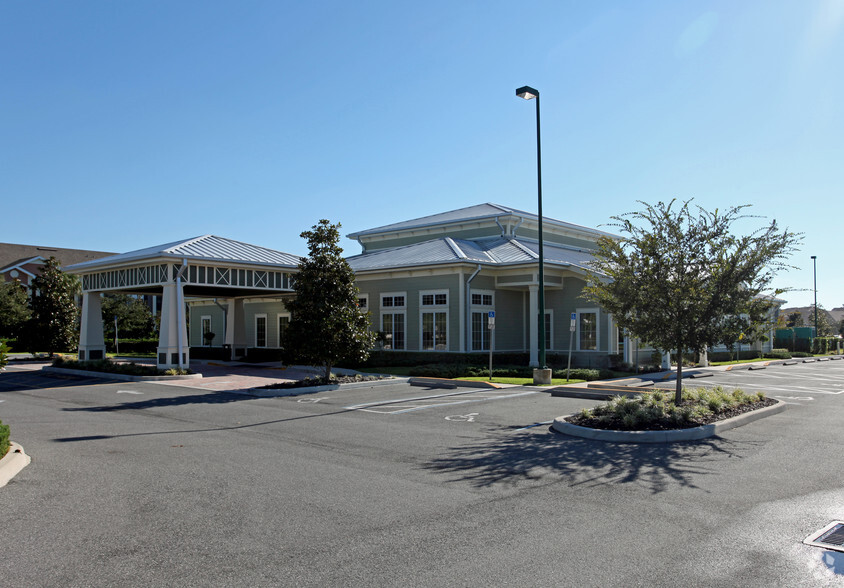 3710 Lake Center Dr, Mount Dora, FL for lease - Building Photo - Image 2 of 5