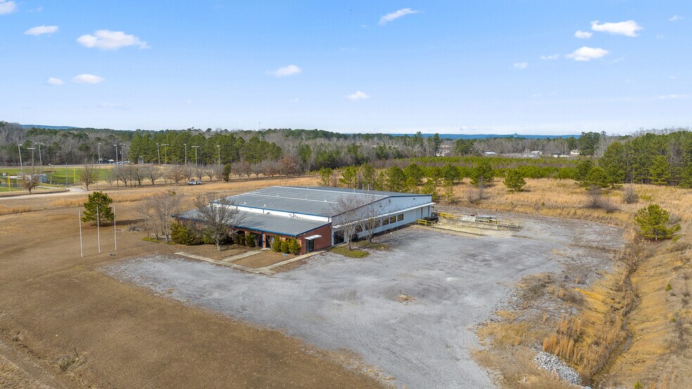 225 Camo Dr, Centre, AL for sale - Building Photo - Image 1 of 1