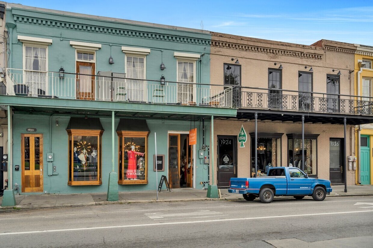 1900 Block Portfolio portfolio of 4 properties for sale on LoopNet.com Building Photo- Image 1 of 27