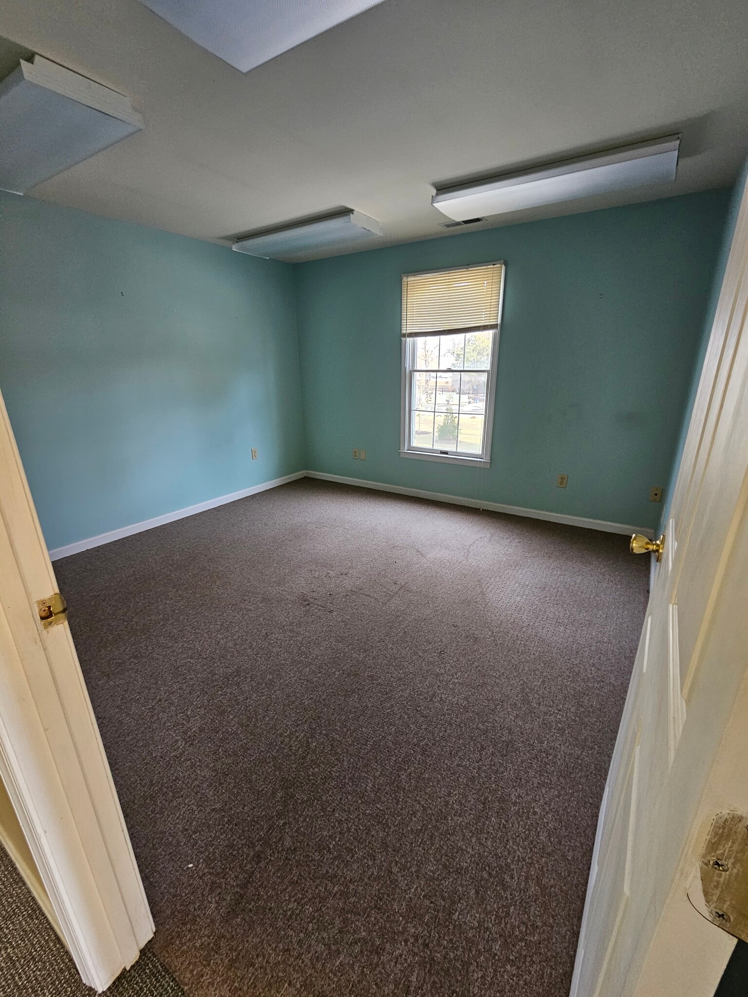 104 Franklin St, Denton, MD for lease Primary Photo- Image 1 of 8