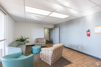 11696 Sorrento Valley Rd, San Diego, CA for lease Lobby- Image 1 of 5