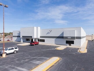 Suite 1200 Pio Nono Ave 2525 - Warehouse