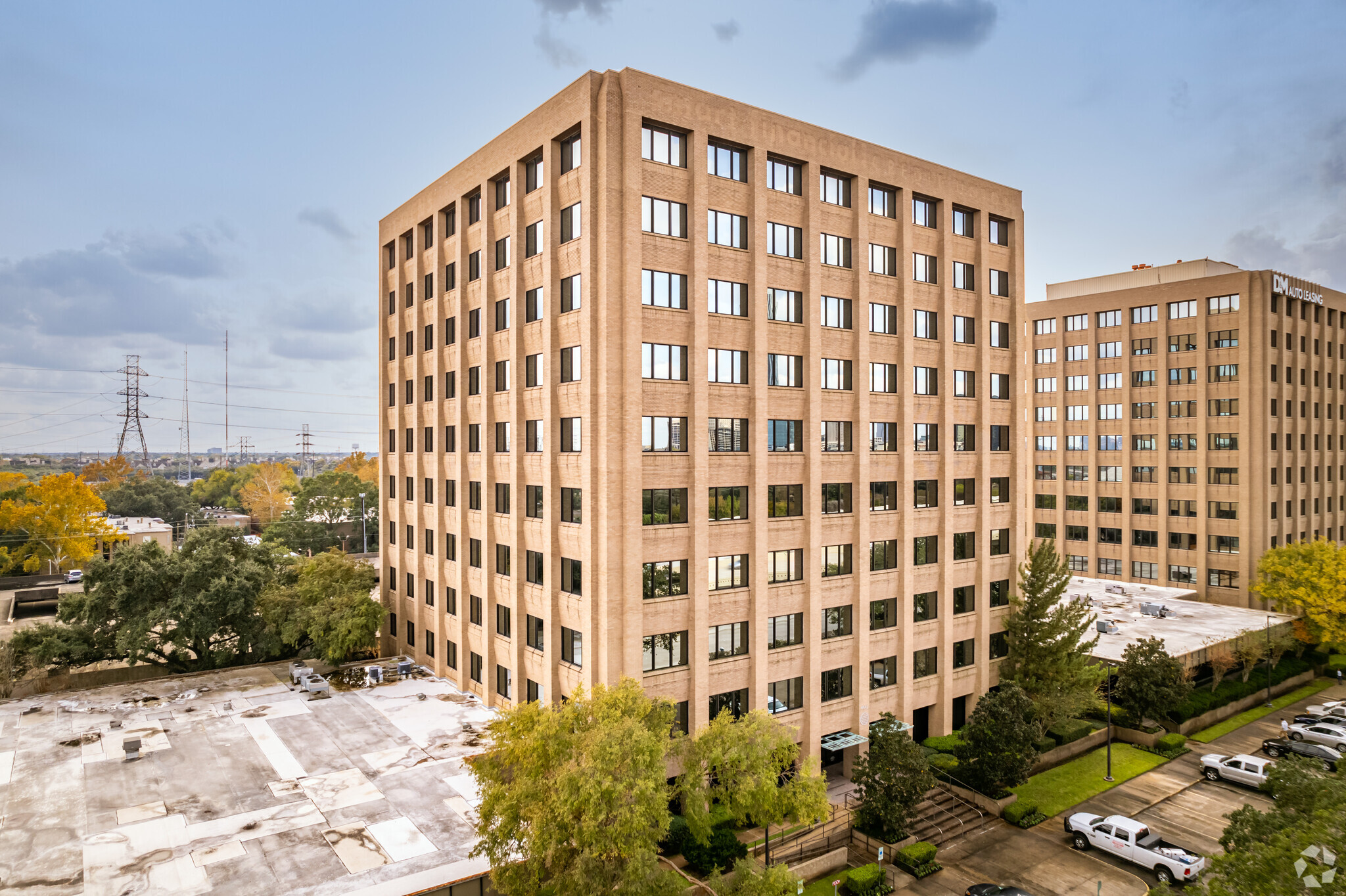 4605-4615 Southwest Fwy, Houston, TX for lease Building Photo- Image 1 of 6