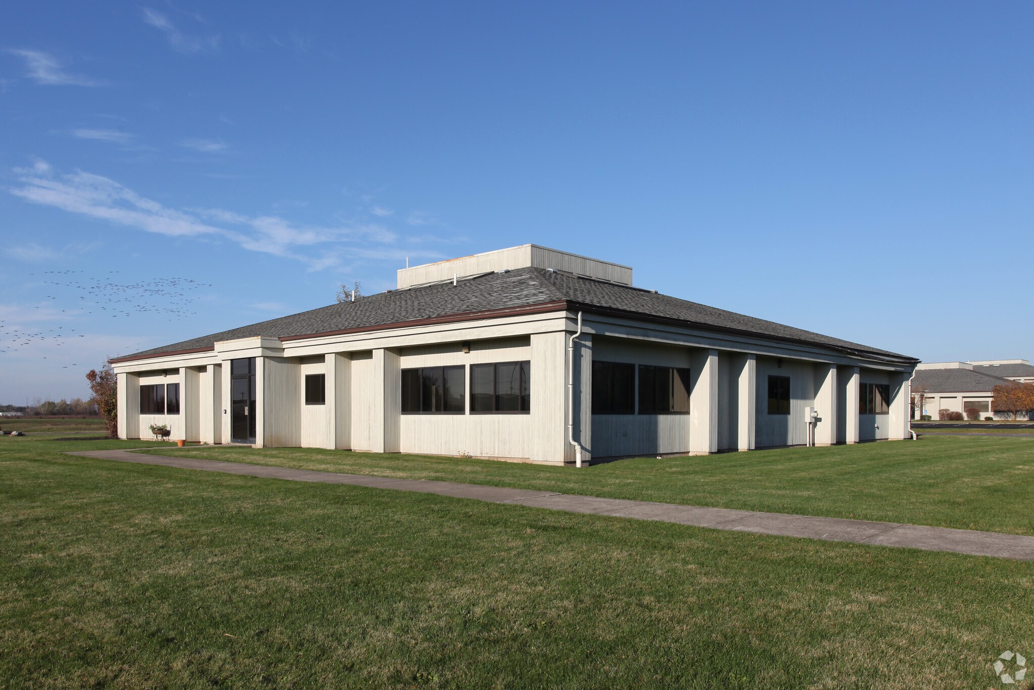 5253 Parkside Dr, Canandaigua, NY for sale Primary Photo- Image 1 of 1