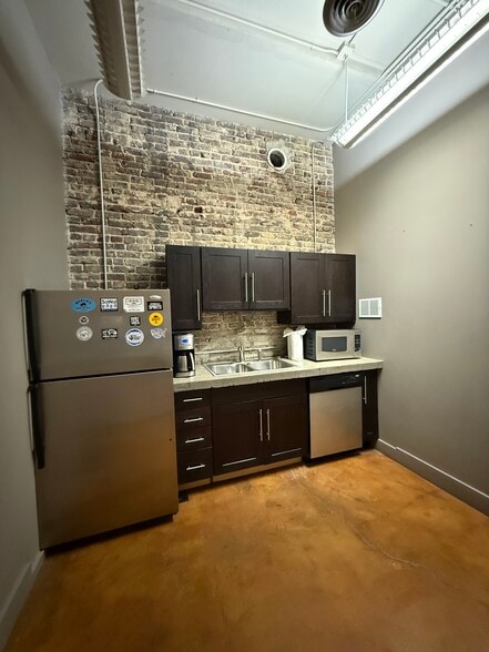 100 41st St S, Birmingham, AL for sale - Building Photo - Image 3 of 20