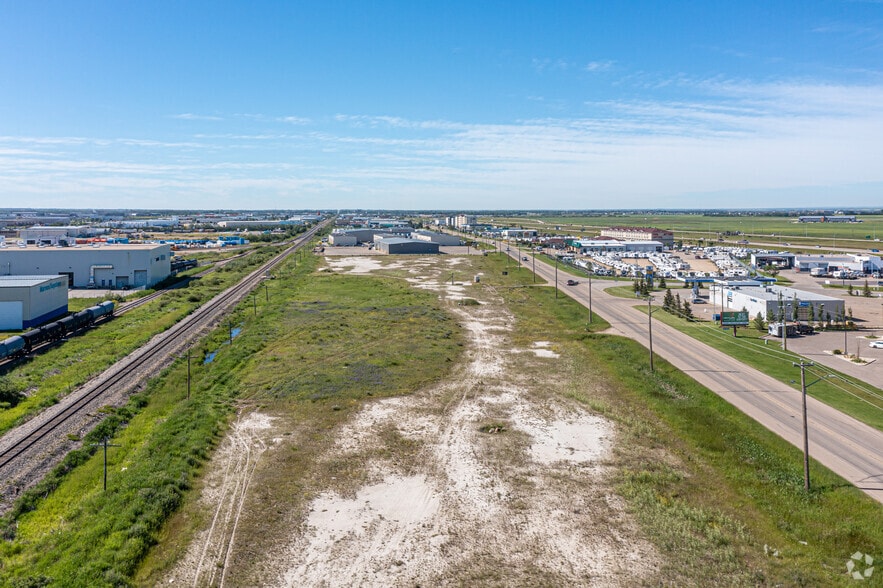 7715 Sparrow Dr, Leduc, AB for sale - Aerial - Image 2 of 3