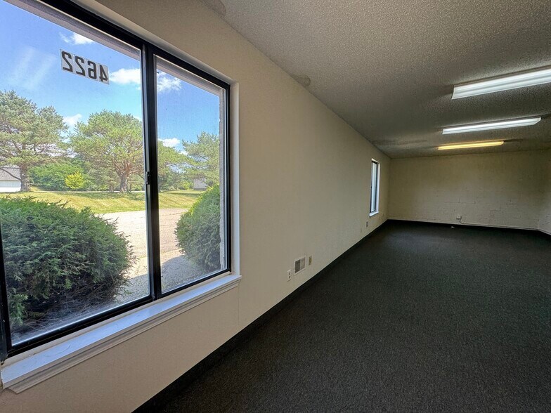 4622 Freedom Dr, Ann Arbor, MI for lease - Building Photo - Image 1 of 3