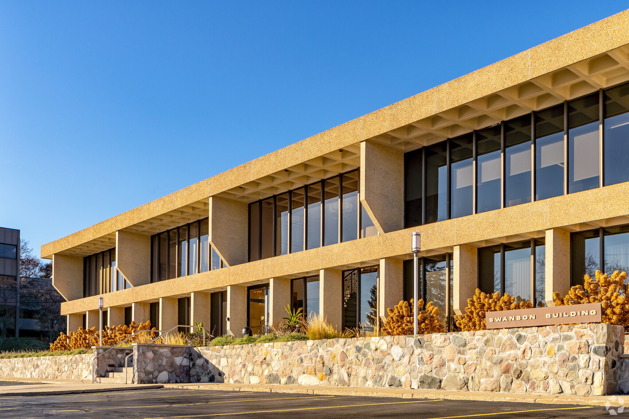 74 W Long Lake Rd, Bloomfield Hills, MI for sale Building Photo- Image 1 of 1