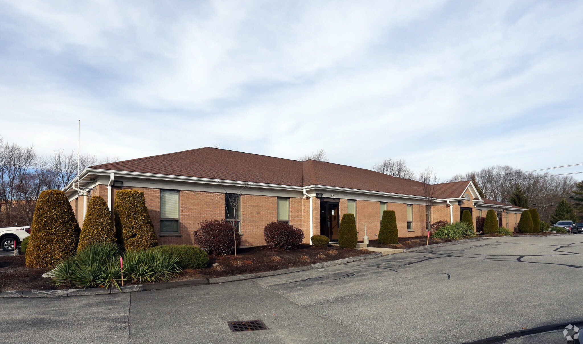 7 Thurber Blvd, Smithfield, RI for sale Primary Photo- Image 1 of 1