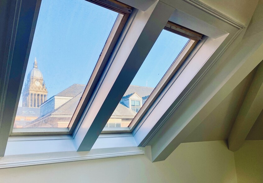 9 Park Sq E, Leeds for lease - Interior Photo - Image 3 of 20