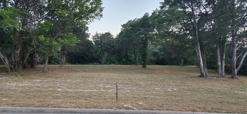 2418 Hardwick Dr, Cedar Hill, TX for sale - Building Photo - Image 3 of 3