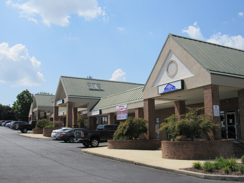 620 Howell Rd, Greenville, SC 29615