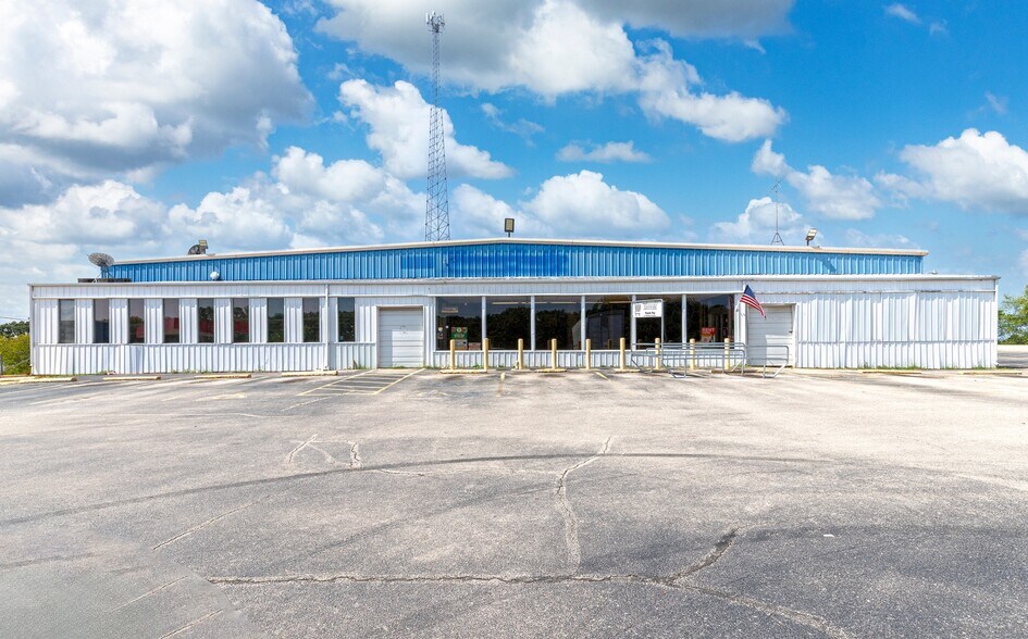 500 S Commercial St, Crocker, MO for sale - Building Photo - Image 1 of 15