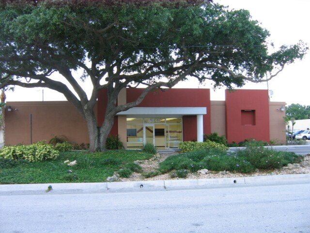 6840 Cross Bayou Dr, Largo, FL for sale Primary Photo- Image 1 of 1