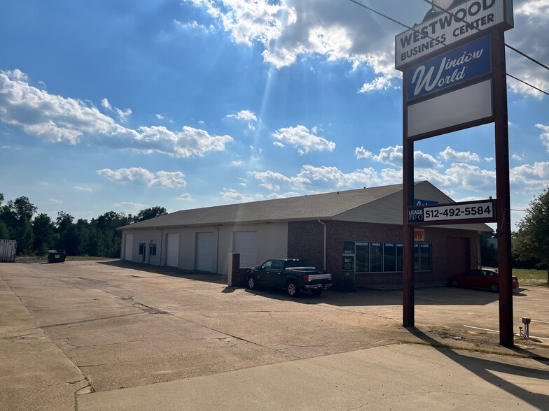 6223 Mall Dr, Nash, TX for lease - Building Photo - Image 1 of 2