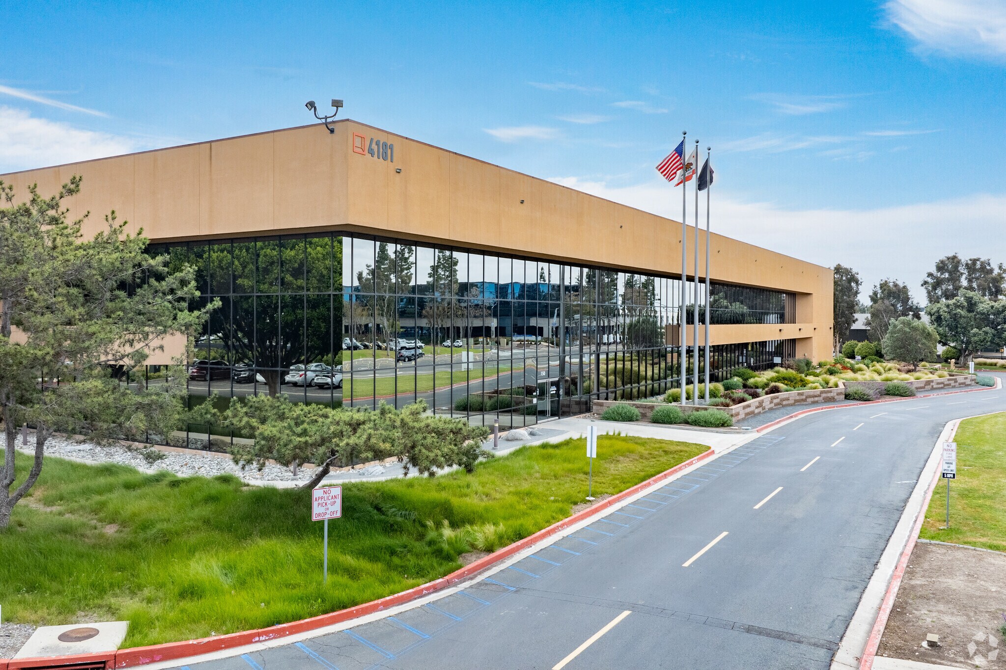 4181 Ruffin Rd, San Diego, CA for sale Primary Photo- Image 1 of 1