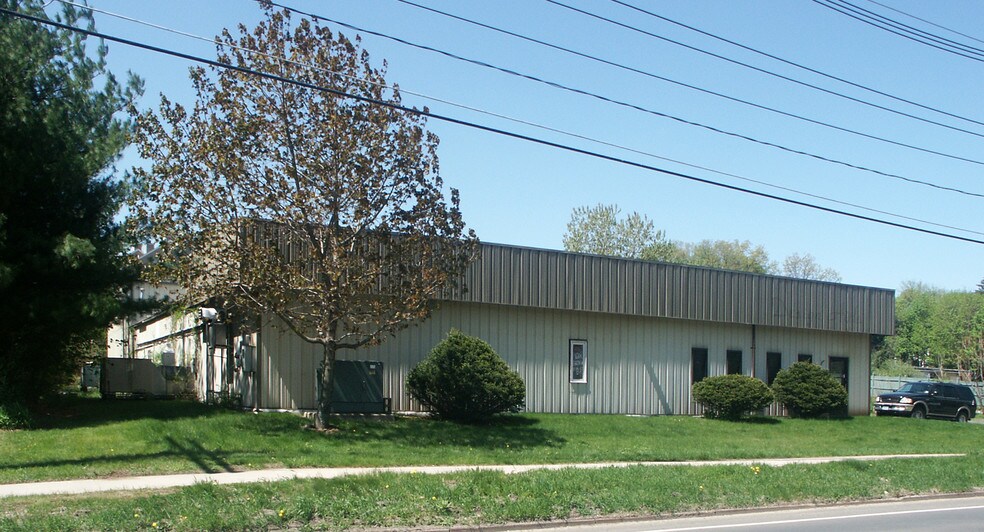 12 South St, Danbury, CT for sale - Primary Photo - Image 1 of 1