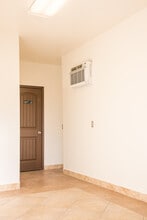 424 W Guadalupe Rd, Mesa, AZ for lease Interior Photo- Image 2 of 6