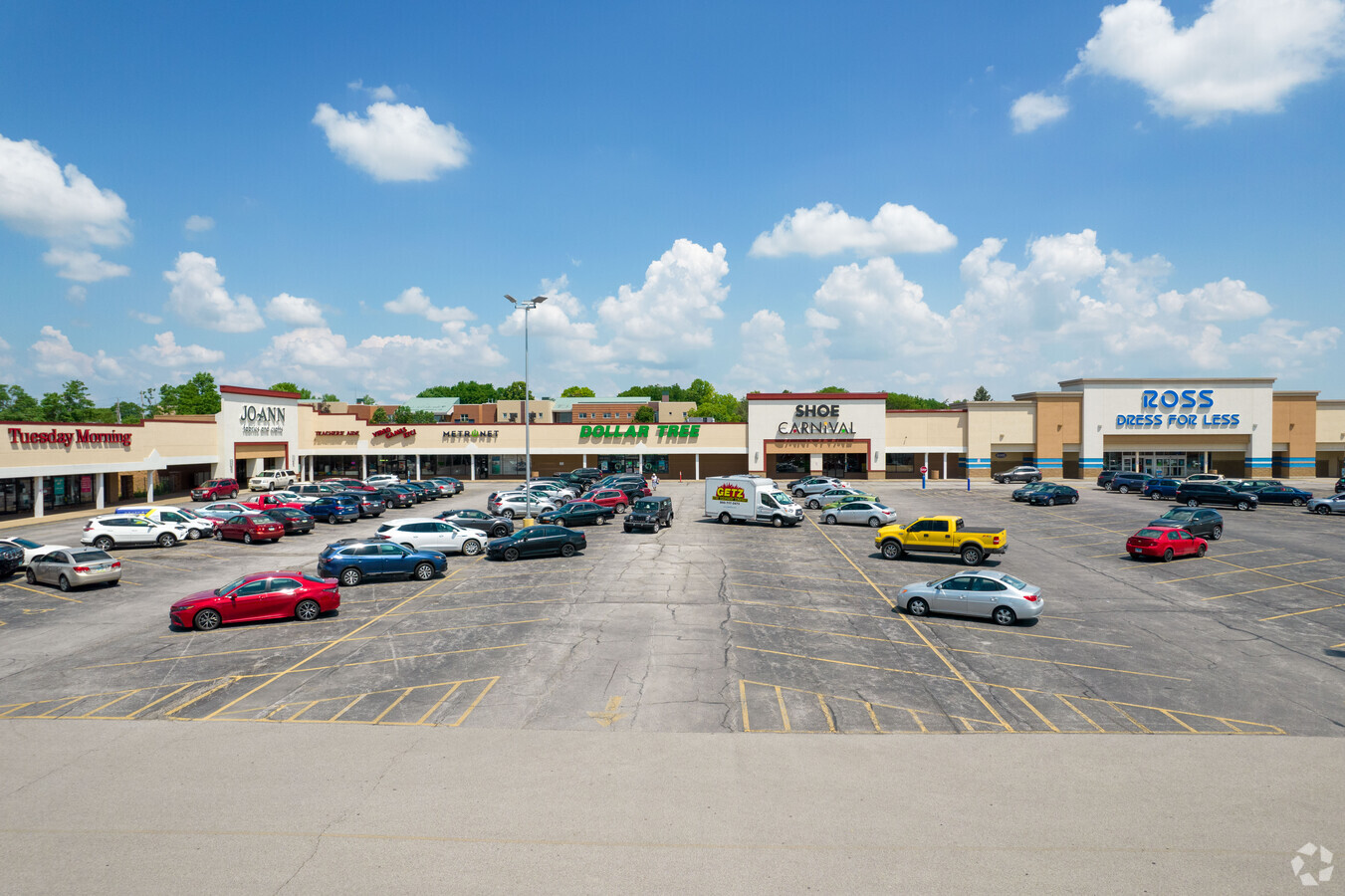 902 W Kimberly Rd, Davenport, IA 52806 - Village Shopping Center | LoopNet