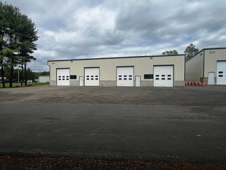 50 Newberry Rd, East Windsor, CT for lease - Building Photo - Image 1 of 9