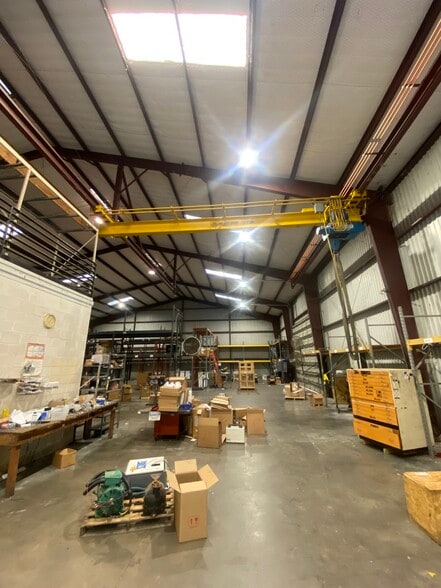 8614 Veterans Memorial Dr, Houston, TX for sale - Interior Photo - Image 3 of 14