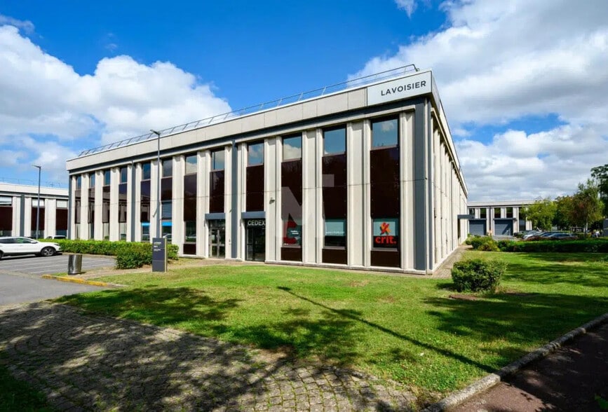 Office in Antony for lease - Building Photo - Image 2 of 8