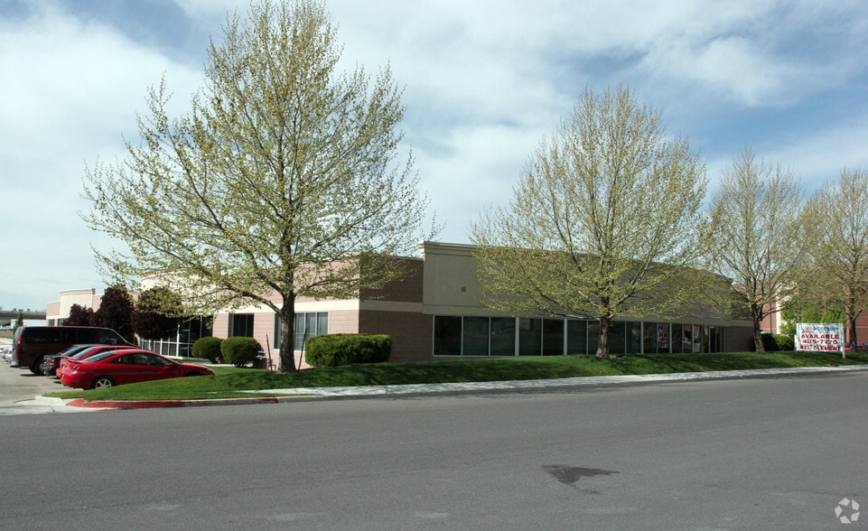 772-776 E Utah Valley Dr, American Fork, UT for lease - Building Photo - Image 2 of 6
