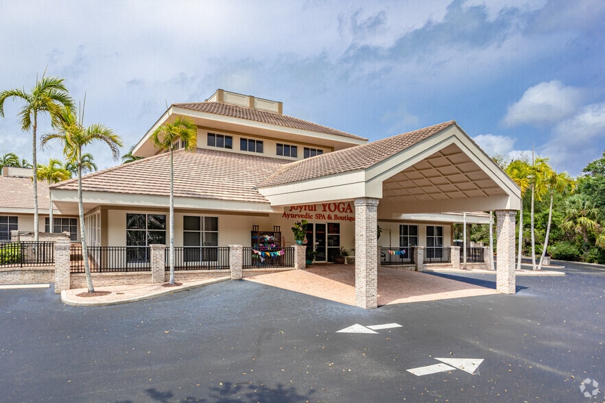 3405 Pelican Landing Pky, Bonita Springs, FL 34134