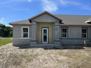 1600 Lexington Green Ln, Sanford, FL for lease Building Photo- Image 2 of 2