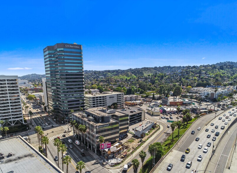 Value Add Properties Adjacent to 405 Fwy portfolio of 2 properties for sale on LoopNet.com - Building Photo - Image 1 of 27