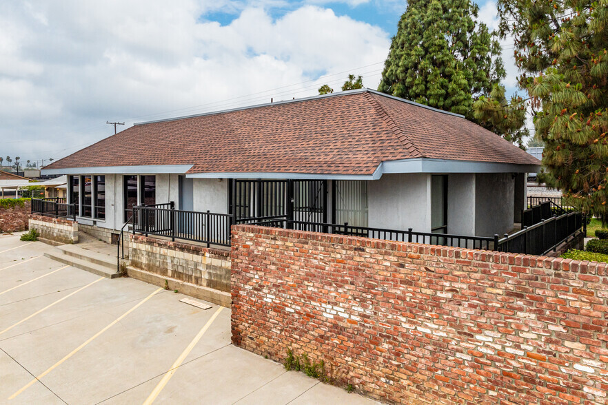 5551 State St, Montclair, CA for lease - Building Photo - Image 3 of 7