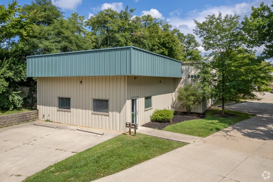 3862 Race Rd, Cincinnati, OH for lease - Primary Photo - Image 1 of 24