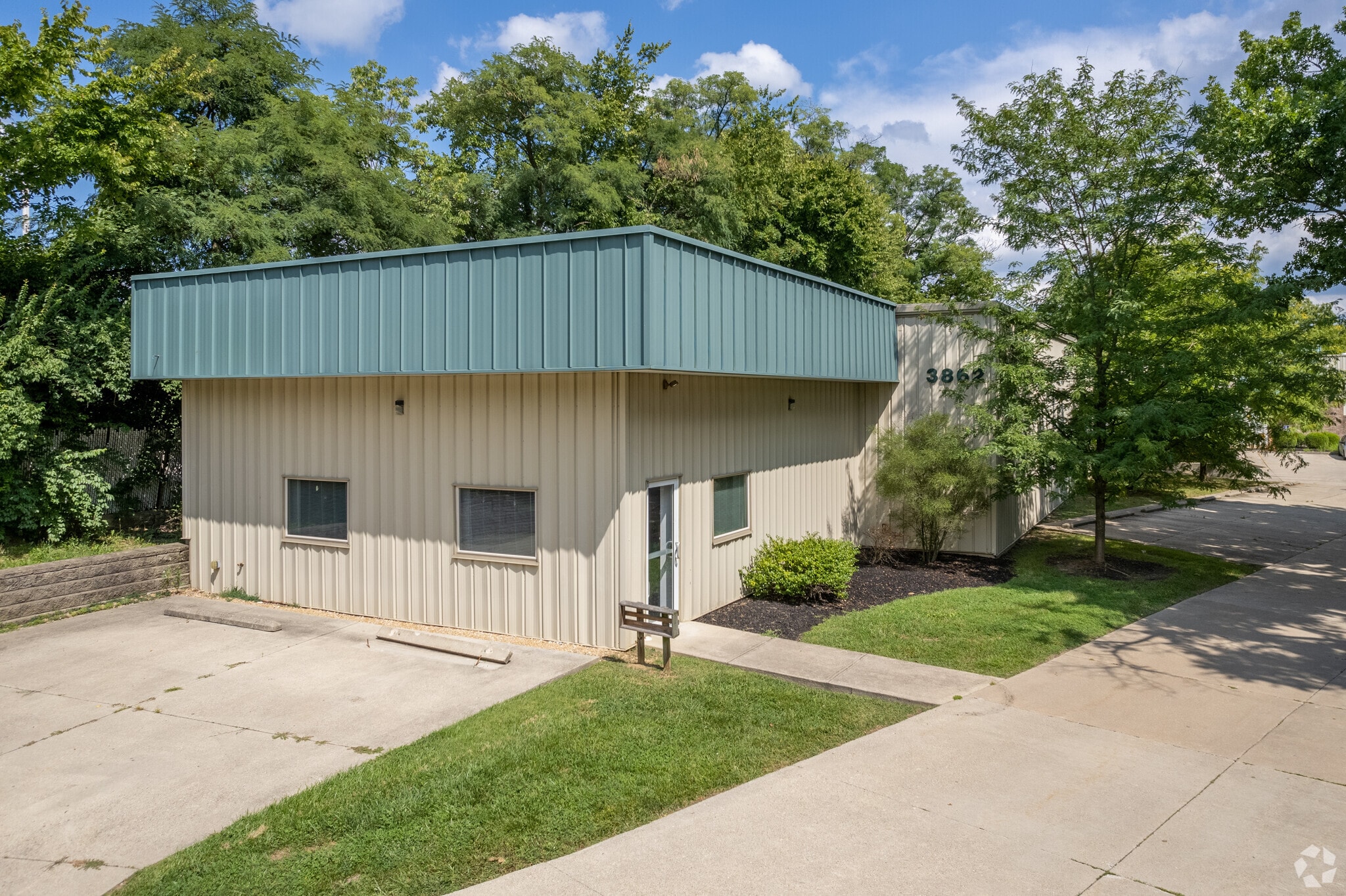 3862 Race Rd, Cincinnati, OH for lease Primary Photo- Image 1 of 25