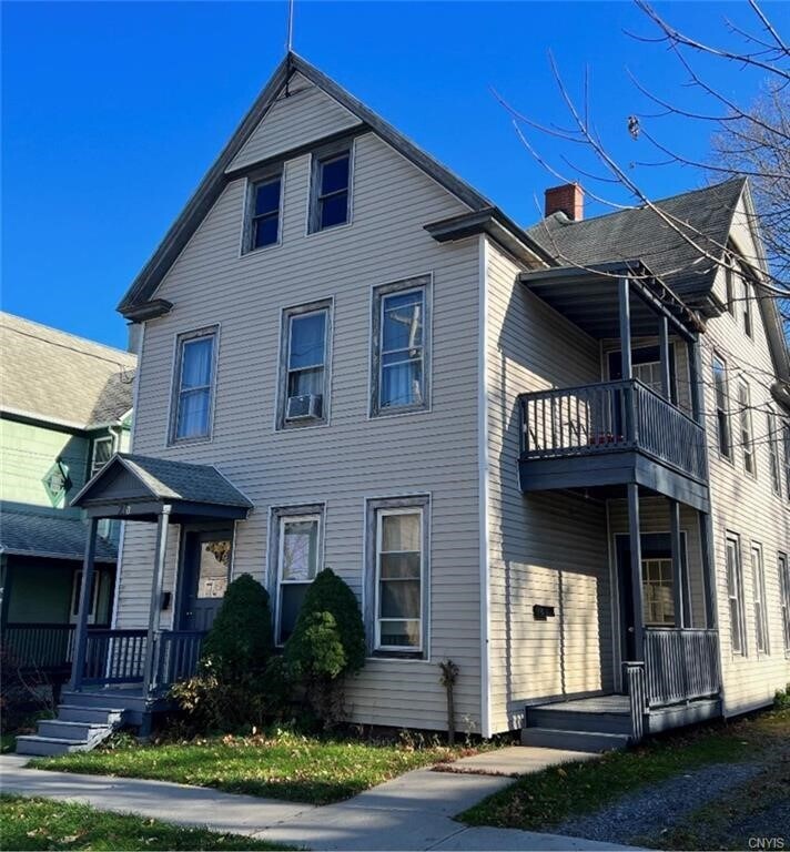 742 South St, Utica, NY 13501