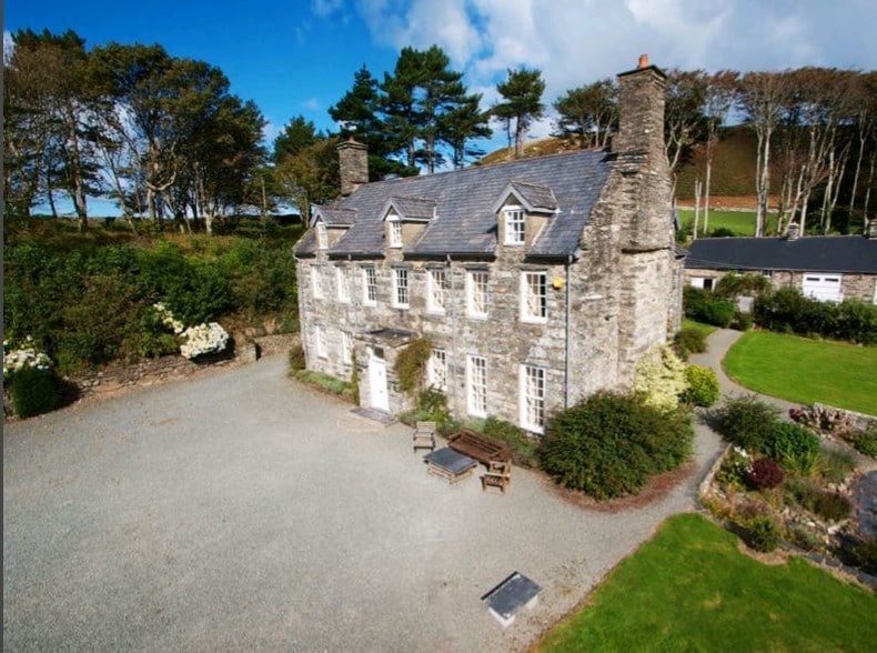 Rhoslefain, Tywyn for sale - Primary Photo - Image 1 of 1