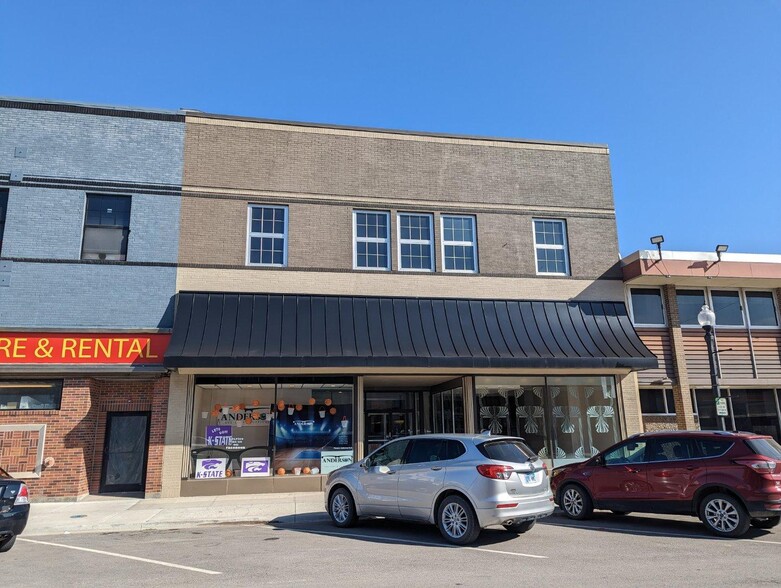 605 Commercial St, Atchison, KS for lease - Primary Photo - Image 1 of 2