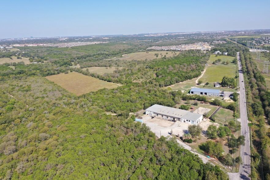 10300 Springdale Rd, Austin, TX for sale - Building Photo - Image 1 of 1