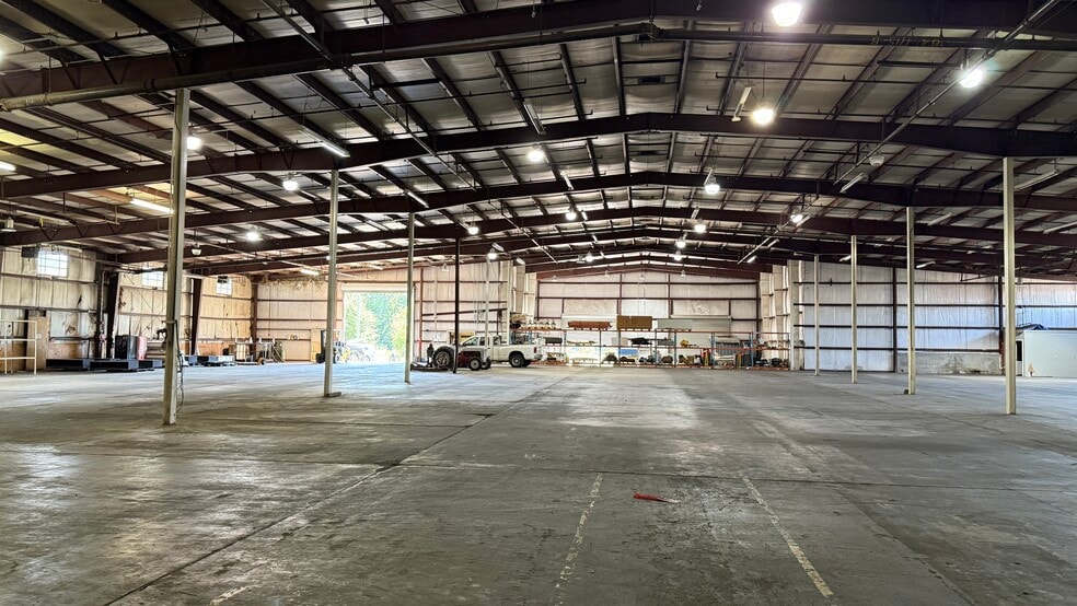 306 Rogers St, Barnesville, GA for lease - Building Photo - Image 2 of 11