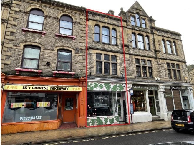 35 Market St, Hebden Bridge for sale Building Photo- Image 1 of 1