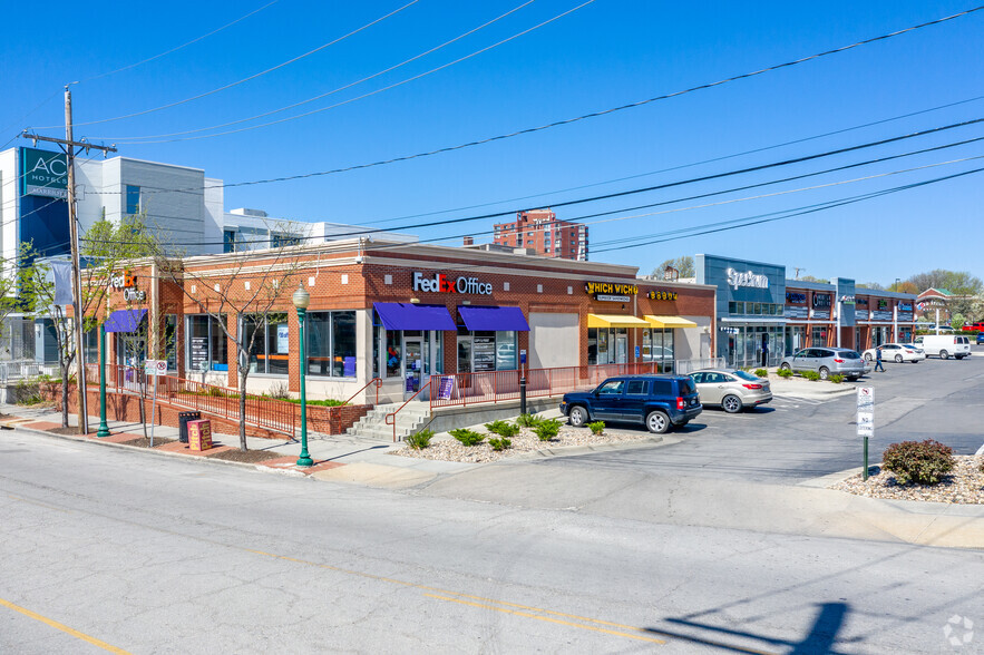 534-556 Westport Rd, Kansas City, MO for lease - Primary Photo - Image 1 of 6